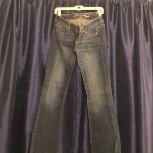 Size 2 Long. Favorite boyfriend fit AE jeans
